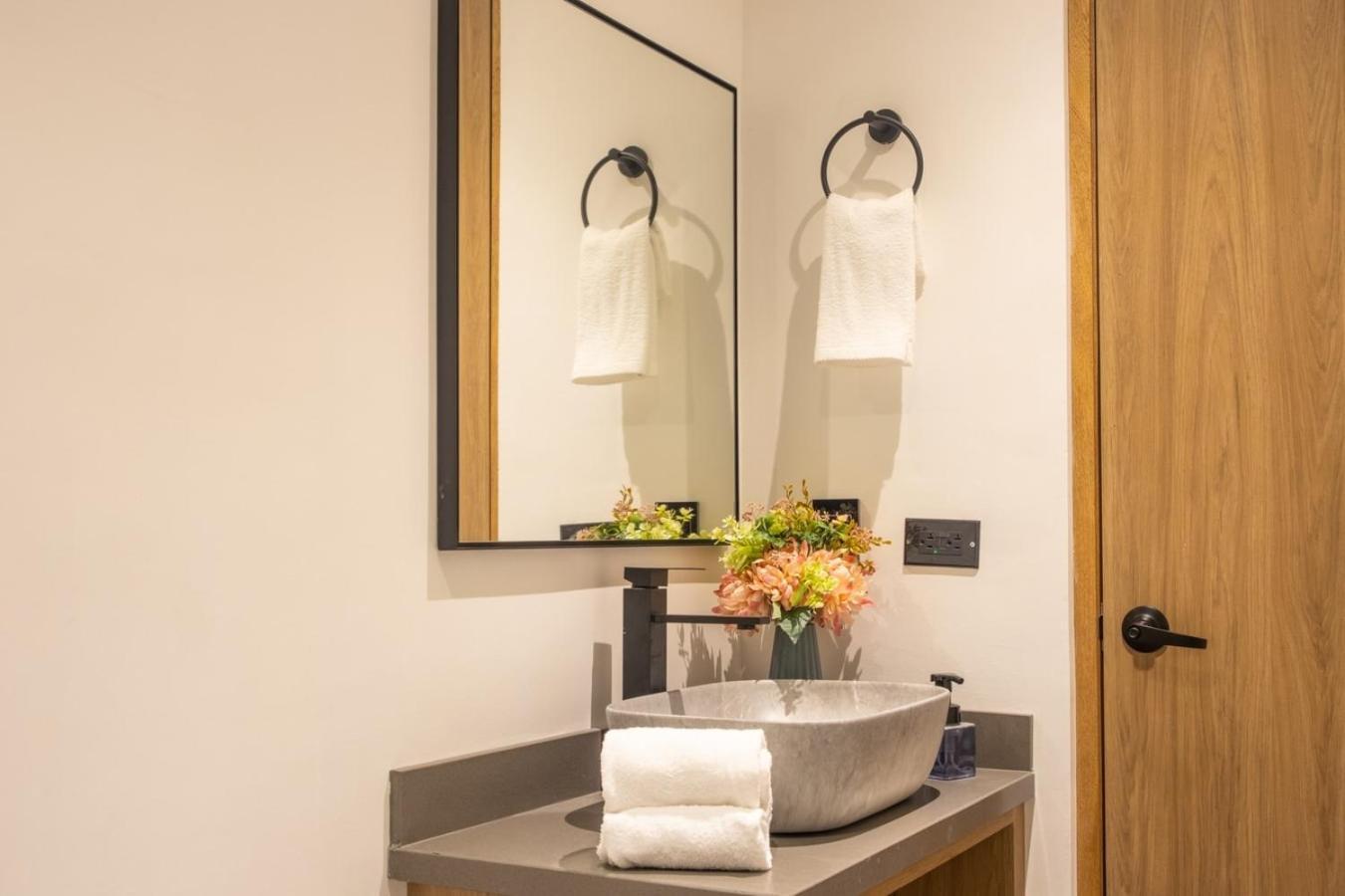 Rosa Negra Comfort Stadio Aparta-Suite Medellin Ngoại thất bức ảnh